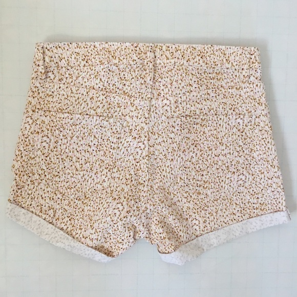 H&M Mid Rise cotton twill stretch Printed Short - Picture 3 of 14